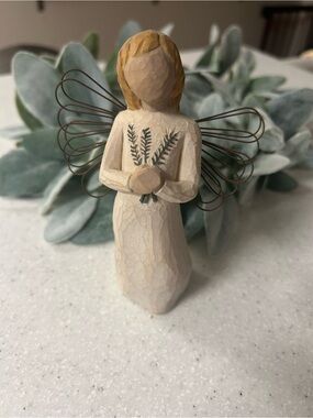 Willow Tree “Angel of Remembrance” Figurine Susan Lordi Memorial Gift